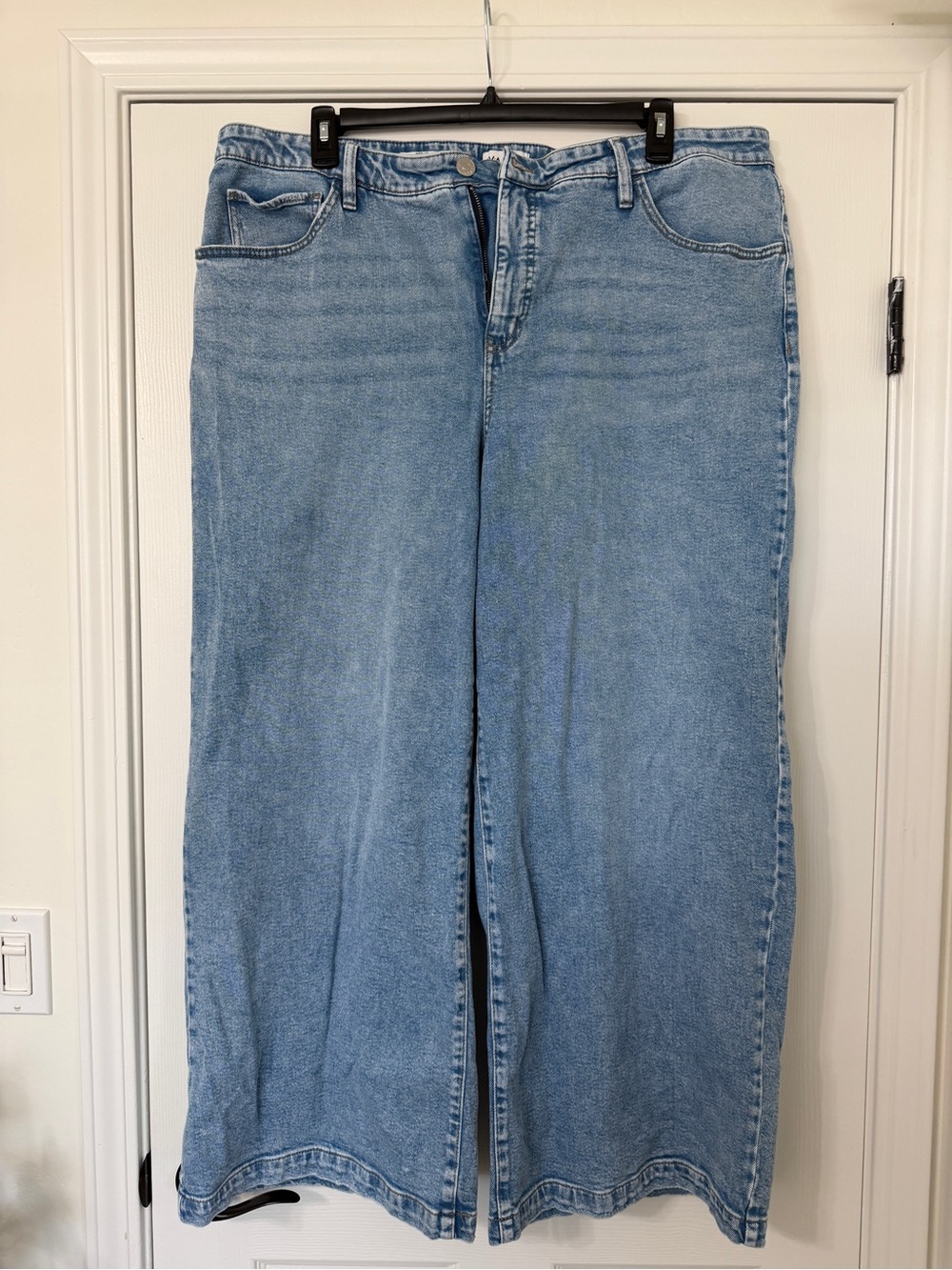 Ava & Viv, Size 20, Light Blue Wide-Leg Jeans